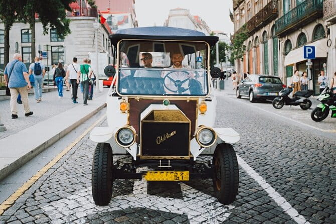 Porto and Foz: Private Douro City Tour in Ford T Electrico - A Closer Look at Porto in a Vintage Ford T