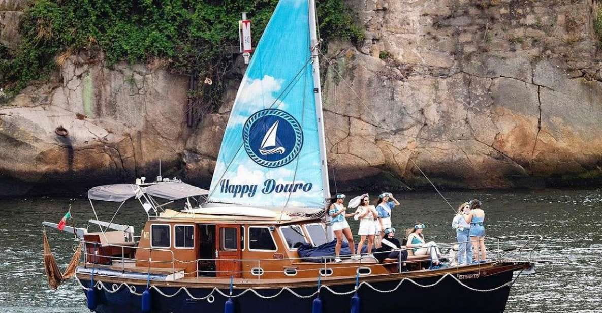 Porto: Bachelorette Party on Private Boat (1-10 People) - Key Points