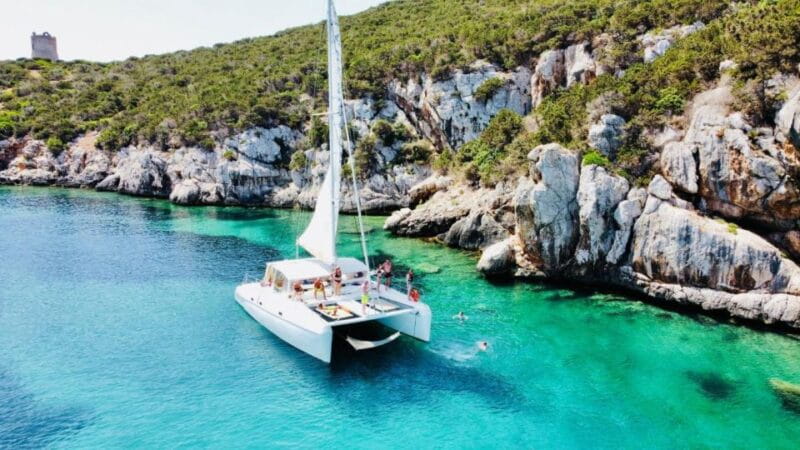 Porto Conte: Half-day catamaran tour with aperitif - Key points / Takeaways
