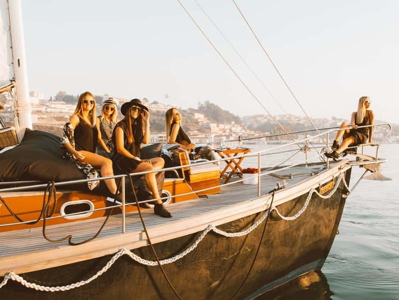 Porto: Douro Classic Boat Tour - Unique Photo Opportunities and Instagram Moments