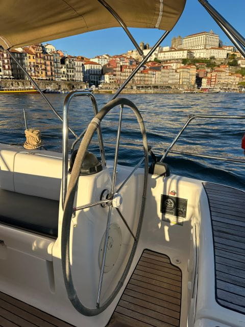 Porto: Douro river Boat tour with wine tasting (small group) - Price and Logistics: Is It Good Value?