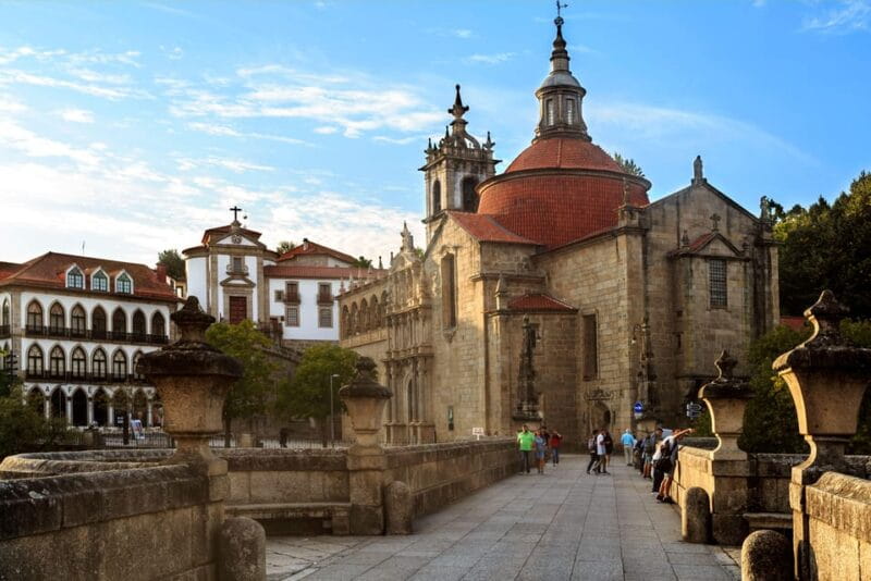 Porto: Douro Valley Wine Tour with Lunch, Tastings & Cruise - Entering the Douro: From Porto to the Heart of Wine Country