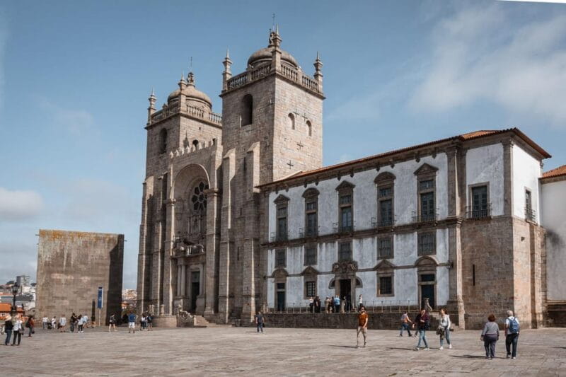 Porto: Flexible Walking Tour in Historic Center - Final Descent Back to Ribeira: Medieval Charm and Riverside Views
