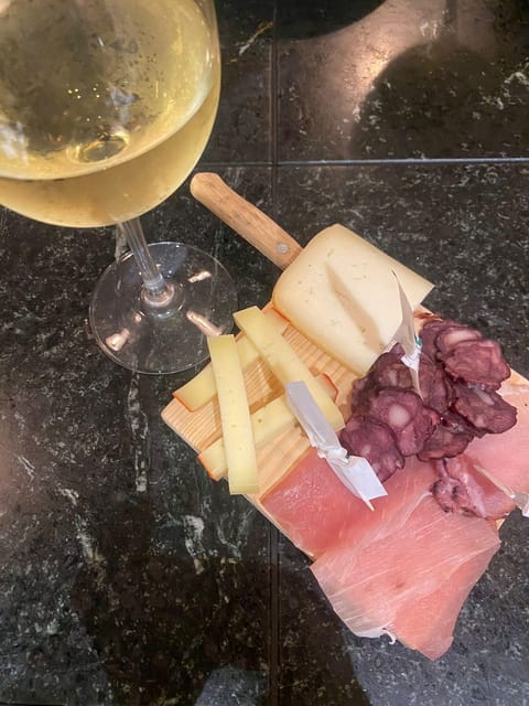 Porto Gourmet Private Food & Wine Tour with a Sommelière - Is This Tour Right for You?