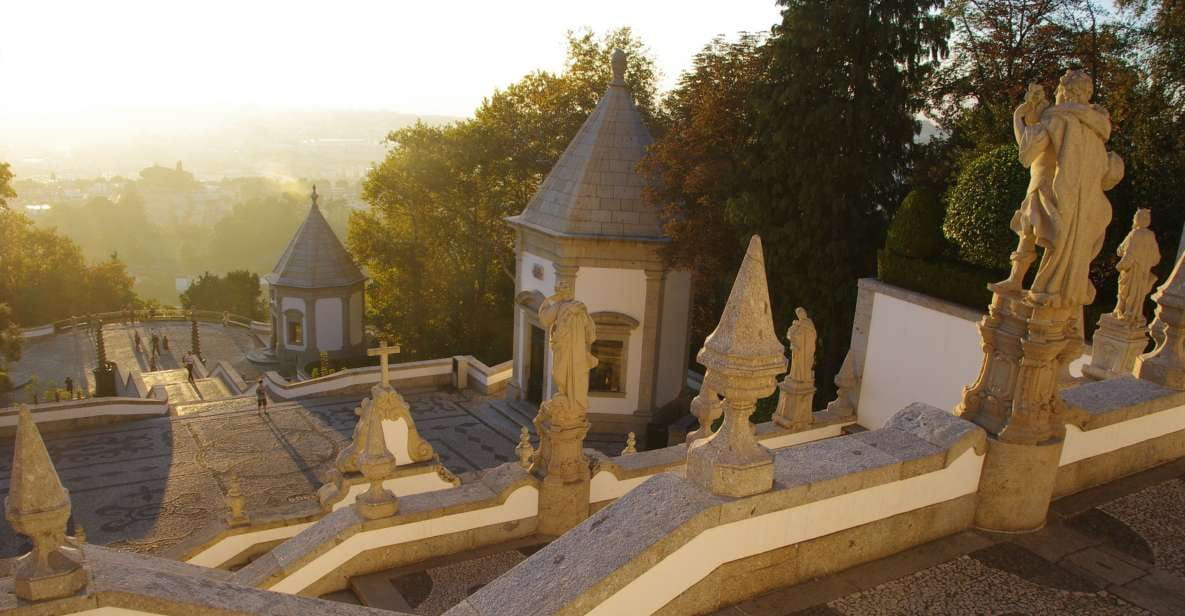 Porto: Guimarães & Braga Tour With Entry Tickets and Lunch - Key Stops