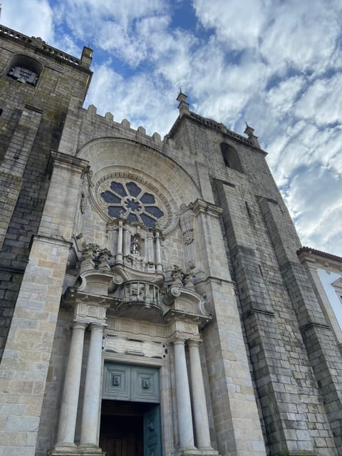 Porto: Historical Center Walking Tour - Palacio da Bolsa: A Glimpse of Opulence