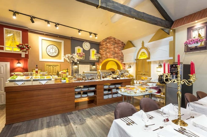 Porto: Magic Train Tour and Port Wine Cellar with Tastings - In The Sum Up