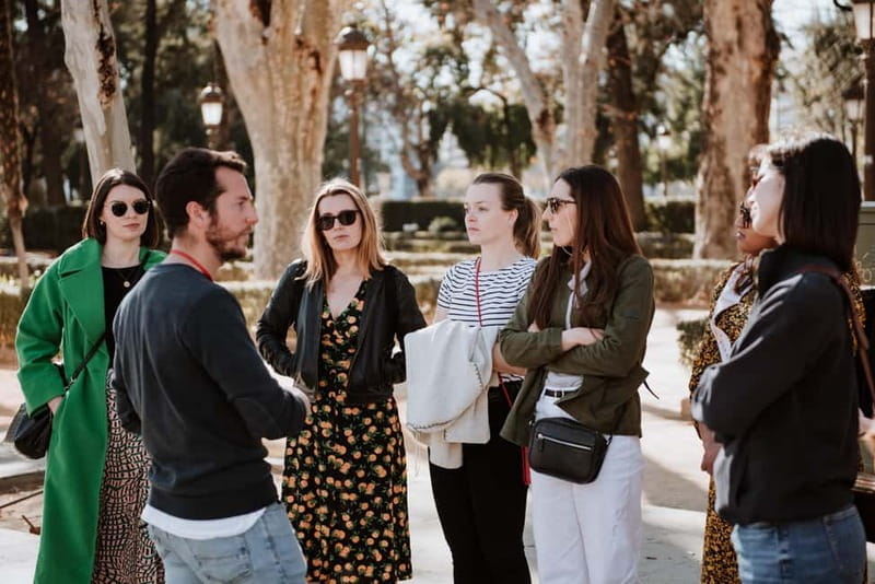 Porto "Old Town" Walking Tour with river cruise - Price and Logistics