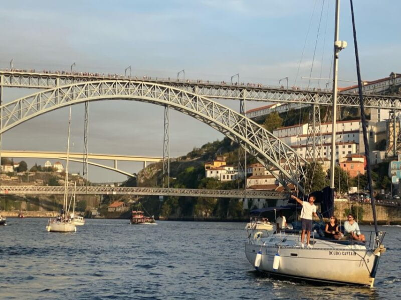 Porto: Private Douro River Charming Cruise w/wine tasting 8p - FAQ