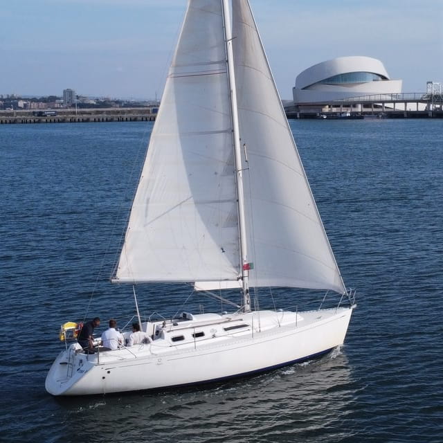 Porto: Sail the Douro River Private 3-Hour Cruise - Entering the World of Porto by Water