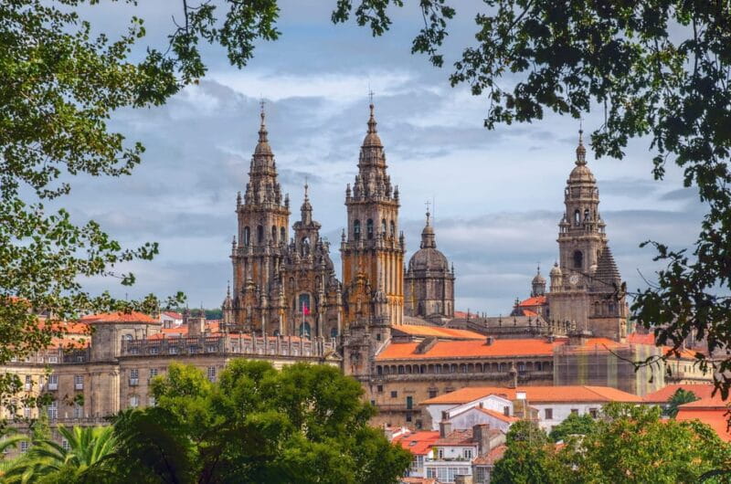 Porto: Santiago de Compostela and Valença do Minho Day Tour - Key points / Takeaways