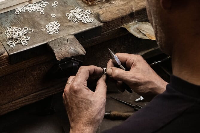 PORTO: Tour to the world of silver in a century-old workshop - FAQs
