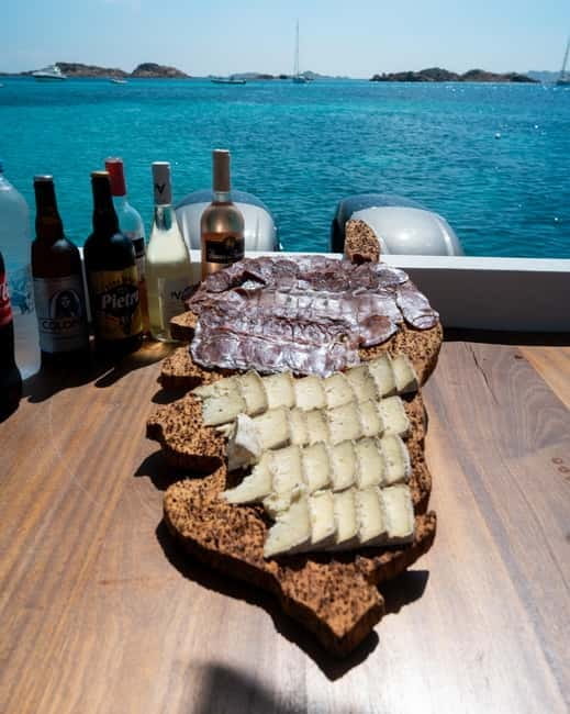 Porto Vecchio : Relaxing Boat Day Trip with Onboard Lunch - Setting the Scene: What Does the Day Look Like?