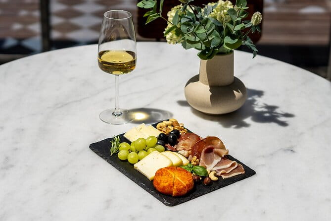 Porto Wine Tasting Experience with Portuguese Tapas Plate - Who Will Enjoy This Experience?