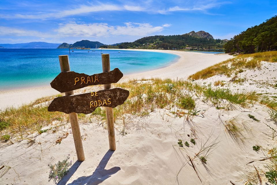 Portonovo: Ferry to Cies Islands & Rodas Beach - Destination Highlights