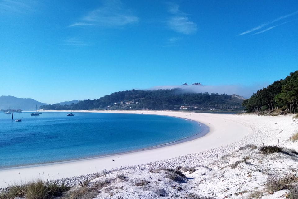 Portonovo: Ferry to Cies Islands & Rodas Beach - Rodas Beach Experience