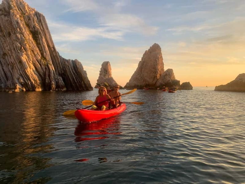 Portonovo: Sunrise Canoe Tour with Breakfast - Exploring the Sunrise Canoe Tour at Portonovo