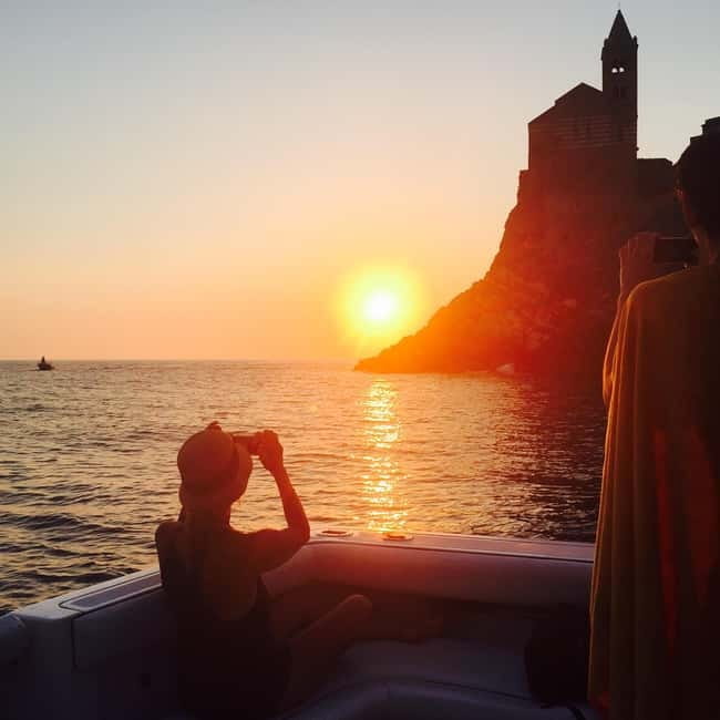 Portovenere & Its Islands: Shared Sunset Tour with Aperitivo - The Price and Value