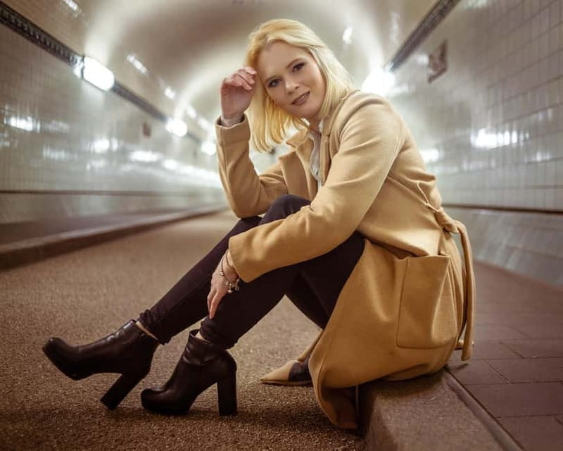 Portrait shoot in Hamburg  your private walk with a professional photographer - Practical Tips for Booking and Preparing