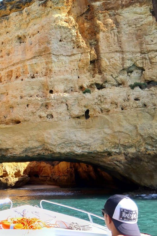 Portugal: Passeio 2 horas de Barco a Gruta de Benagil - The Itinerary Breakdown