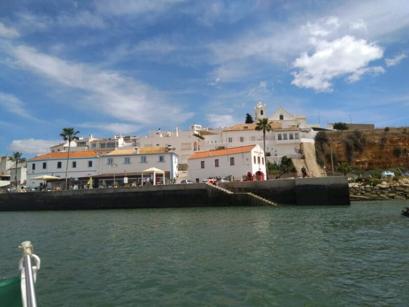 Portugal: Passeio 2 horas de Barco a Gruta de Benagil - What Makes This Tour Stand Out?