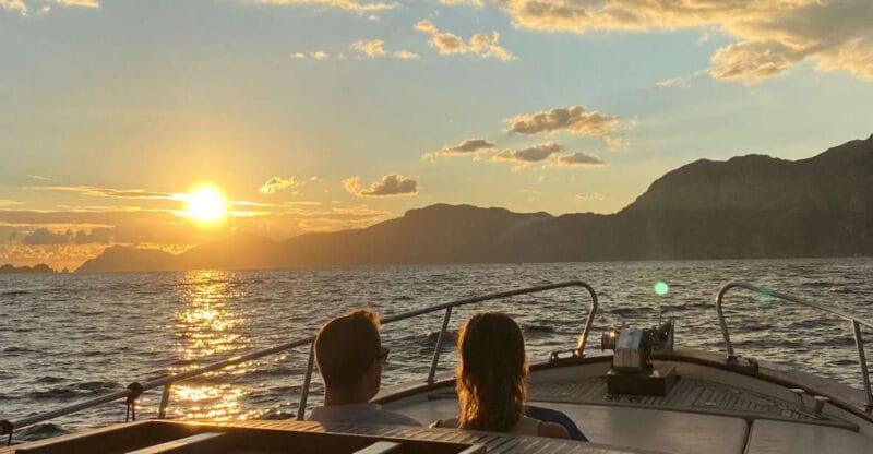 Positano: Amalfi Coast Sunset Group Boat Tour with Prosecco - Key points / Takeaways