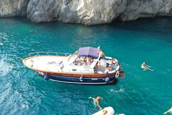 Positano e Amalfi exclusive cruise - Exploring the Amalfi Coast by Private Gozzo Boat
