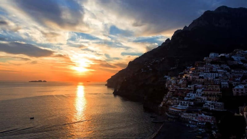 Positano: Sunset Boat Tour with Aperitif - The Itinerary in Detail