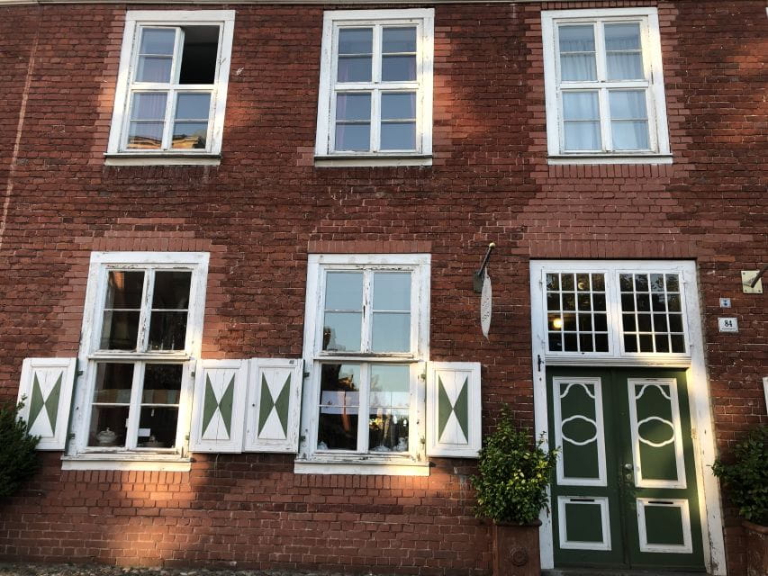 Potsdam: Old Historical Town, a Walk With a Certified Guide - Discovering Dutch-Style Buildings