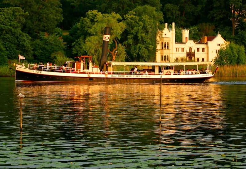 Potsdam: Original steam ship Gustav from 1908. Coal-fired, boat tour - Key points / Takeaways