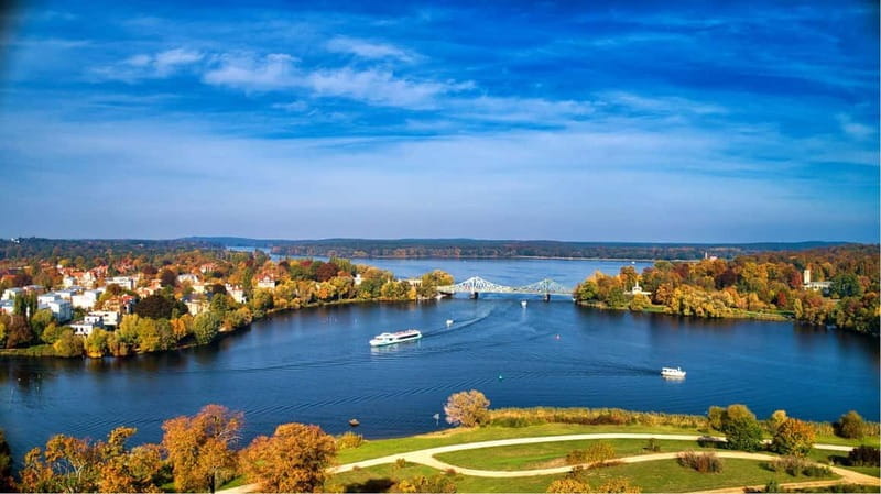 Potsdam: The Wannsee evening tour. Palaces, parks and villas. - Key Points / Takeaways