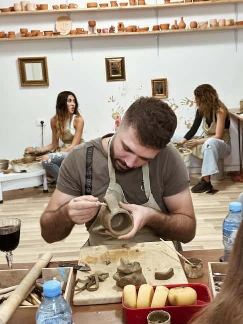 Pottery and Wine Workshop in Tirana - FAQs about the Pottery and Wine Workshop in Tirana