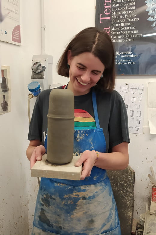 Pottery wheel workshop in Mugello, Tuscany. - FAQ