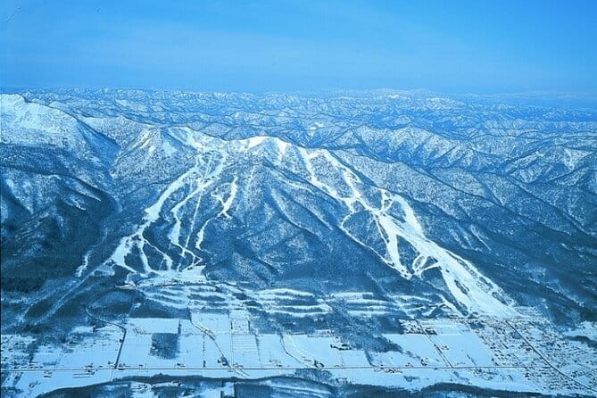 Powder Belt Pass 5 Days Ticket, Brush-Dyeing Experience - About Go Hokkaido