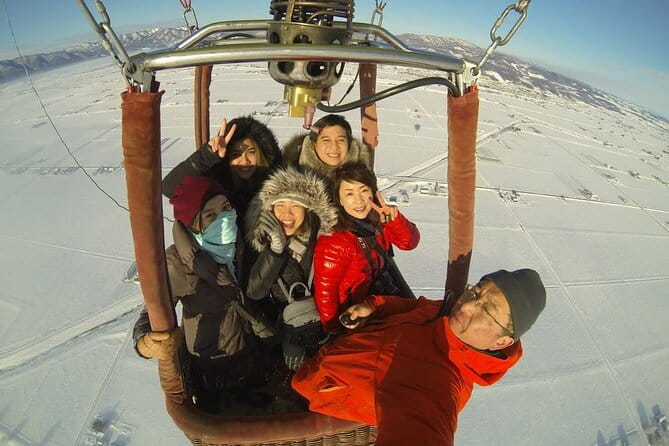 Powder Belt Pass 5 Days Ticket, Hot Air Balloon Free Flight - Traveling to Hokkaido, Japan