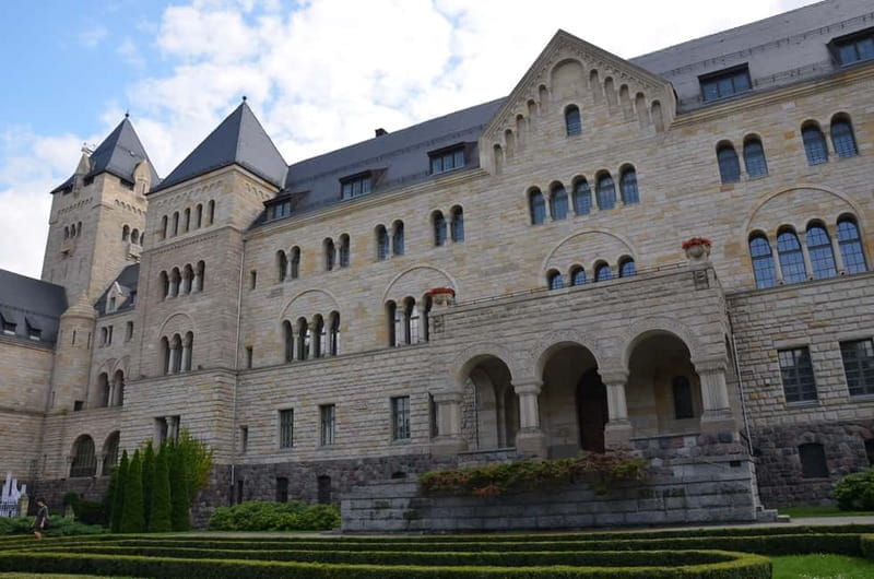 Poznan Old Town and Top Attractions Private Walking Tour - Key points/Takeaways