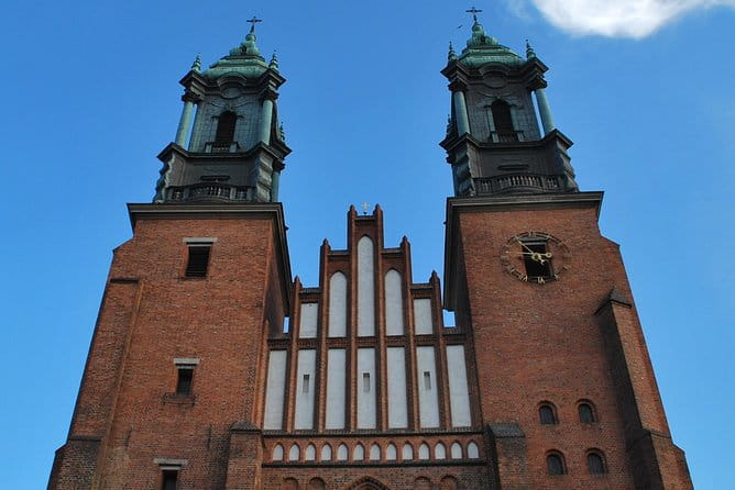 Poznan private tailor made tour with a local guide-driver - Possible Downside