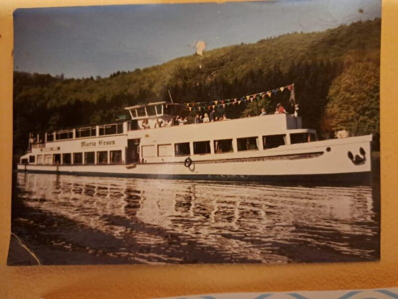 Prague: 2-Hour Historic Boat Cruise with Delicious Lunch - Who Should Book This Experience