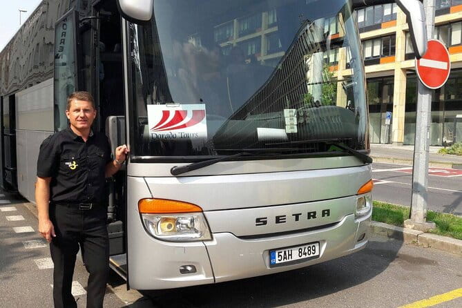 PRAGUE AIRPORT - CITY TRANSFERS in Spanish - The Included Free Sightseeing Tour