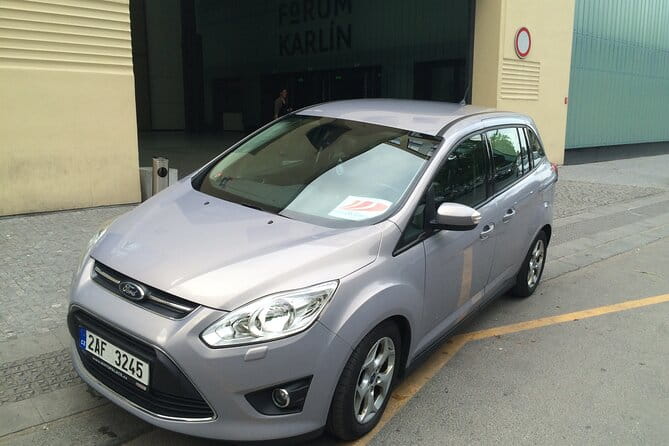 PRAGUE AIRPORT - CITY TRANSFERS in Spanish - Entering Prague with Ease