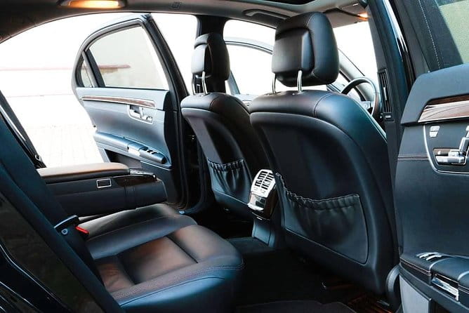 Prague airport luxury transfer by a Mercedes Benz S class - Review of the Prague Airport Luxury Transfer by a Mercedes Benz S Class