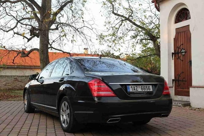 Prague airport luxury transfer by a Mercedes Benz S class - Who This Experience Is Perfect For