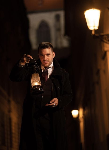 Prague: Alchemy & Mysteries Bridge and Castle Evening Tour - Charles Bridge: A Magnet for Mysteries