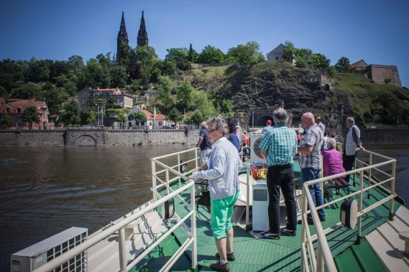 Prague: An unforgettable 2-hour cruise on the Vltava River. - Exploring the Prague Vltava River Cruise in Detail
