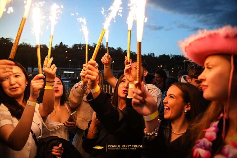 Prague : Boat Party with Afterparty at EPIC - Breaking Down the Itinerary