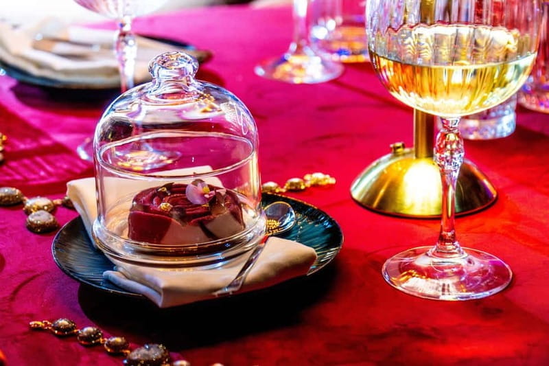 Prague: Cabaret Show at Medusa - Nightlife Prague - Who Should Book This Experience?