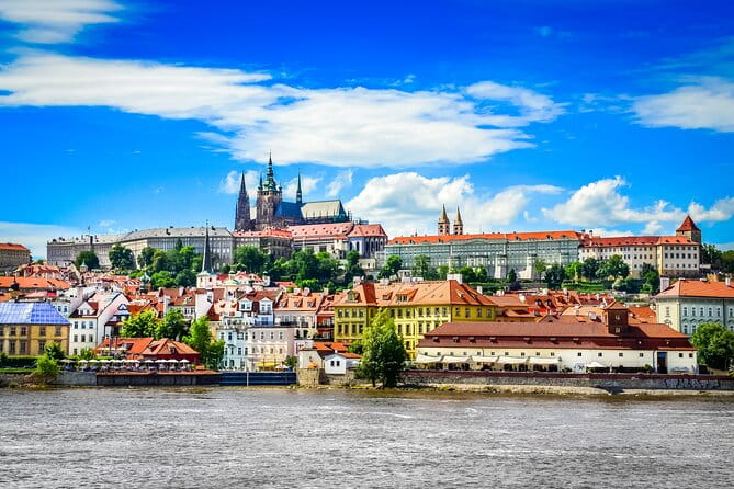 Prague: Castle Entry Ticket with Guide and River Cruise - Key Points