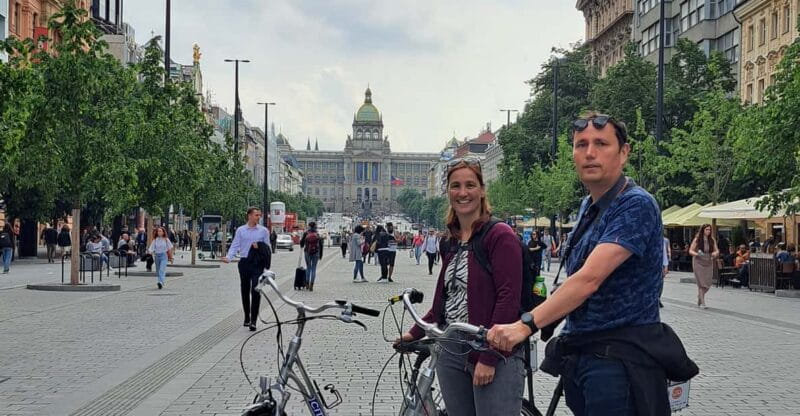 Prague E-Bike City Ride tour : 2hrs - FAQ