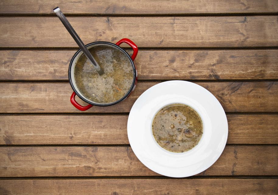 Prague: Evening Folklore Garden Party With Traditional Menu - Entertainment and Activities