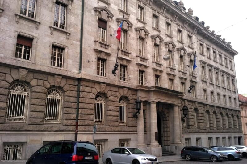 Prague: Gestapo Headquarters Tour in Spanish - Practical Tips for the Tour